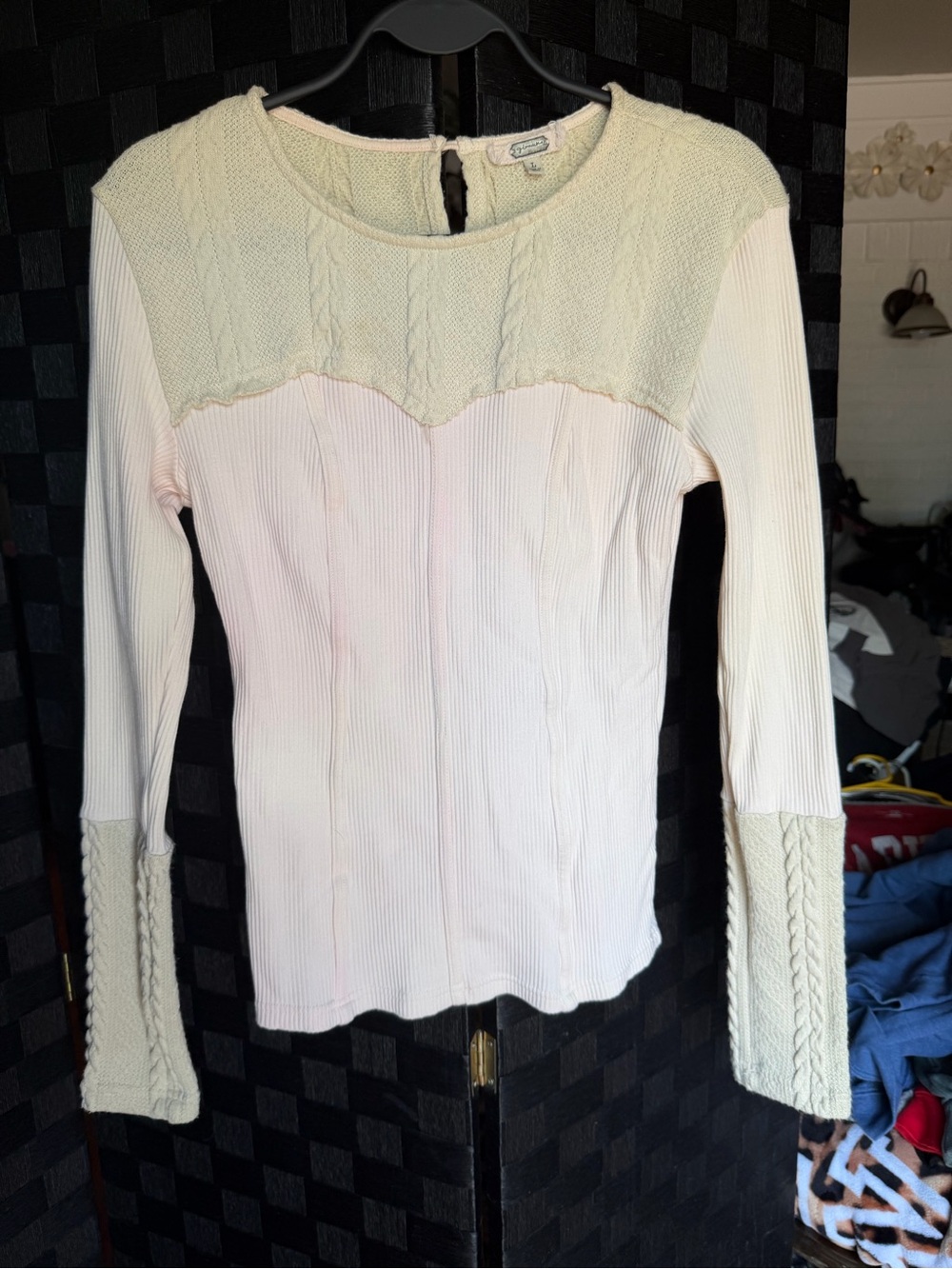 gimmicks by BKE Cream Ribbed Long Sleeve Knit Panel Top